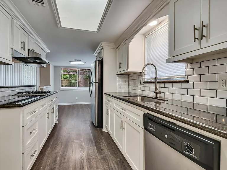 2030 Lone Rock Dr — Photo 15