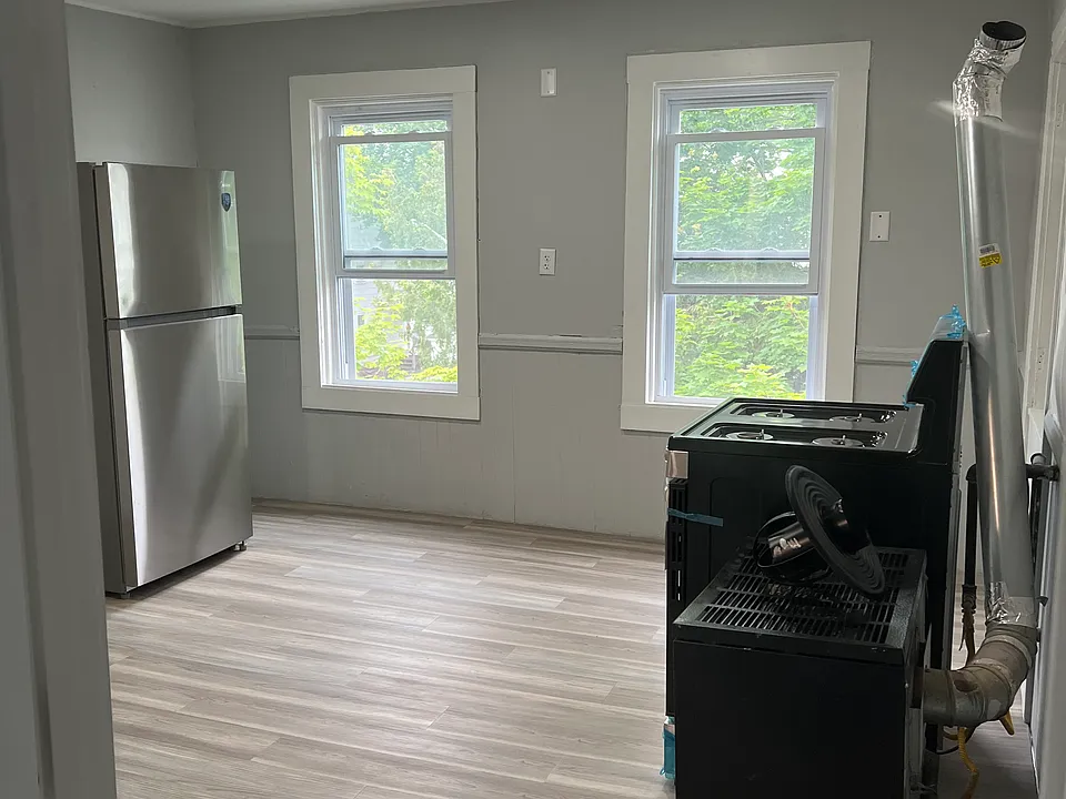 11 Ames St #3