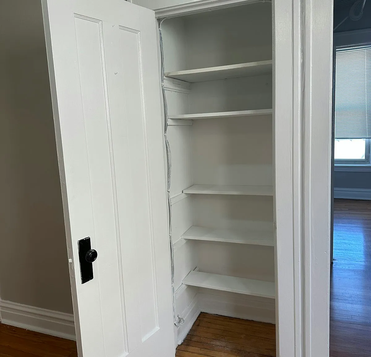 121 West 1st Street, Unit Apt 5 — Photo 3