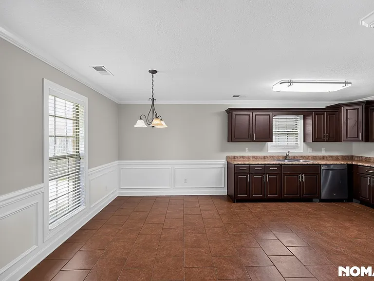 82 Grove Hill Ln — Photo 9