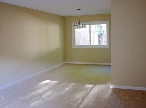 3rd image of 315 W Lakeside Dr