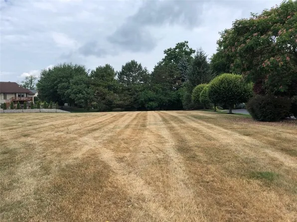 271 W Hill Est, Rochester, NY 14626