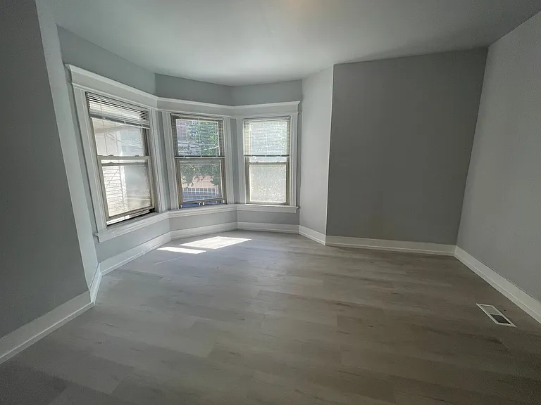 East Union Apartments | Updated Homes Steps from Pike/Pine — Photo 5