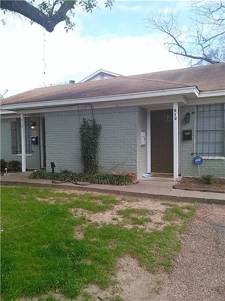 1st image of 912 Wood Ave
