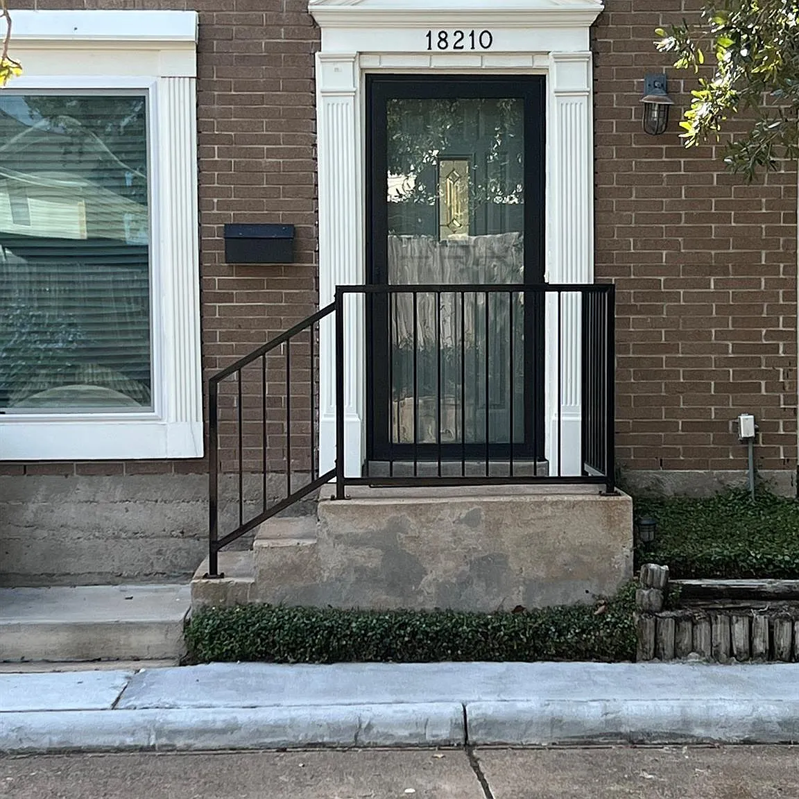 2 bed, 2.5 bath, 1360 sqft, $2,000 — Photo 1