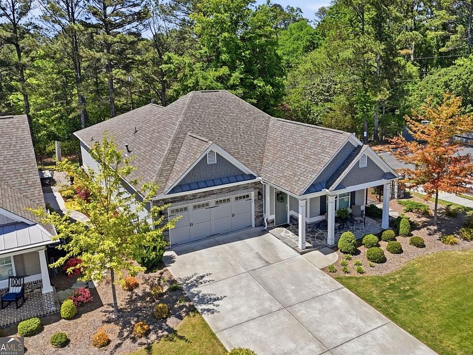 1st image of 400 Grafton Walk