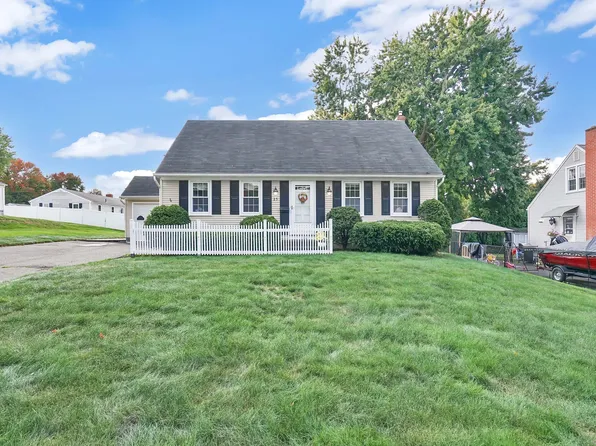 25 Mathewson Avenue, Enfield, CT 06082