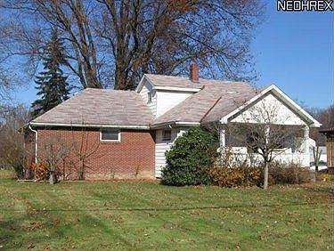 2nd image of 552 W Champion Ave