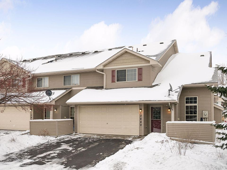 1st image of 13840 Dahlia Dr