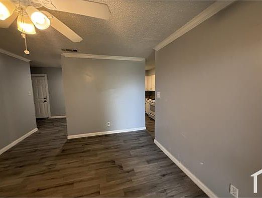 5th image of 100 E Brown St