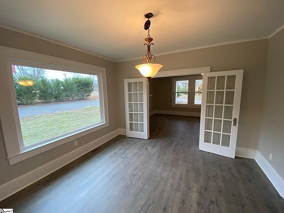 5th image of 719 Chestnut St