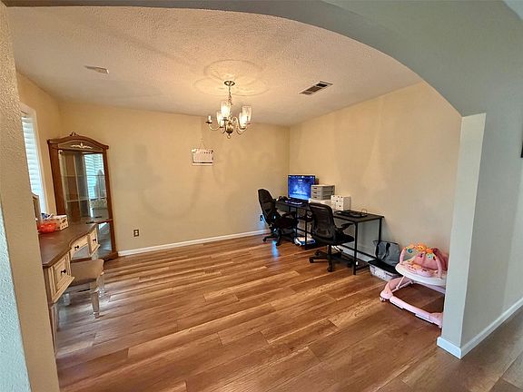 3rd image of 3220 Lancelot St