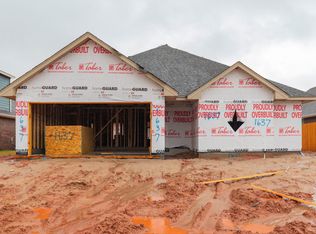 1637 SW 33rd St, Moore, OK 73160