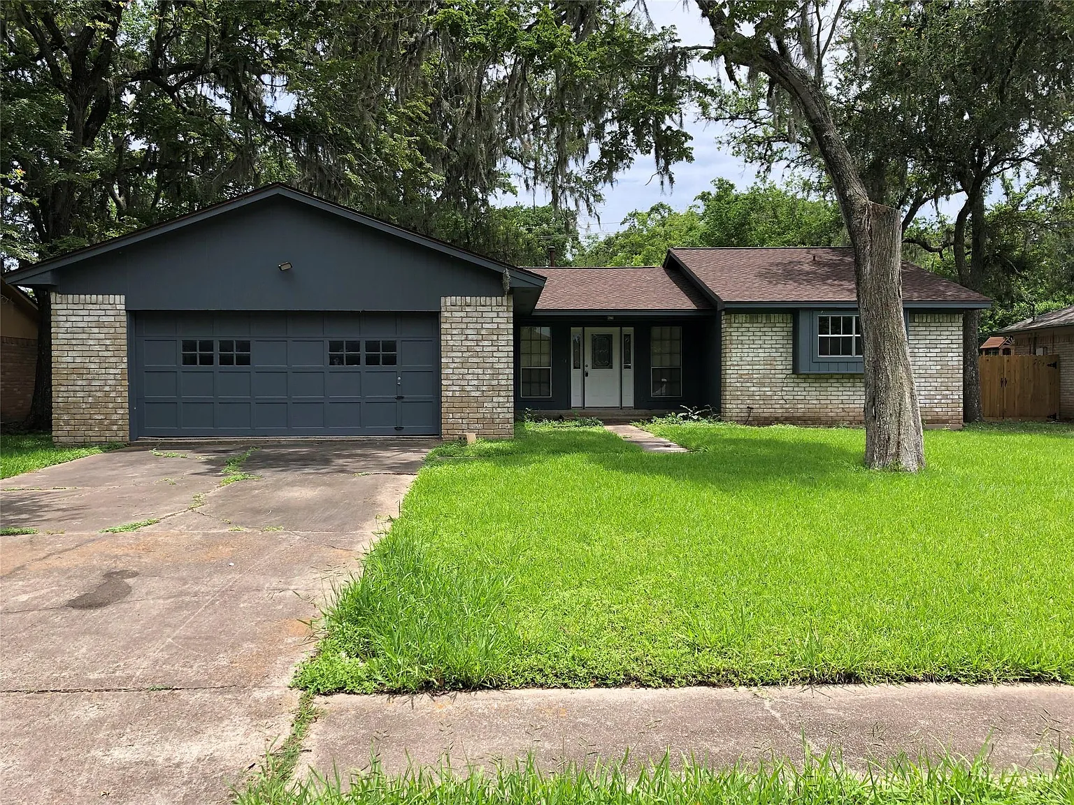 3 bed, 2.0 bath, 1699 sqft, $1,750 — Photo 1