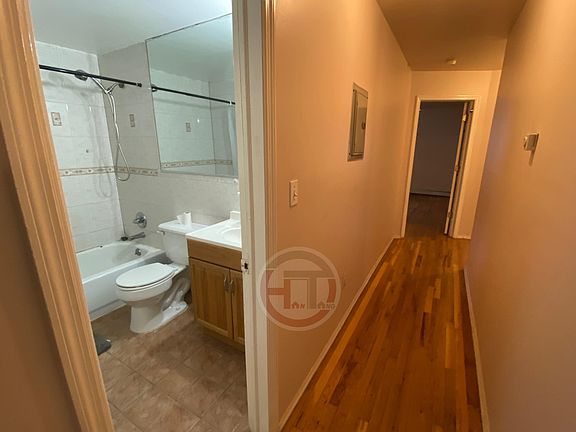4th image of 316 Huntington Ave Floor 1