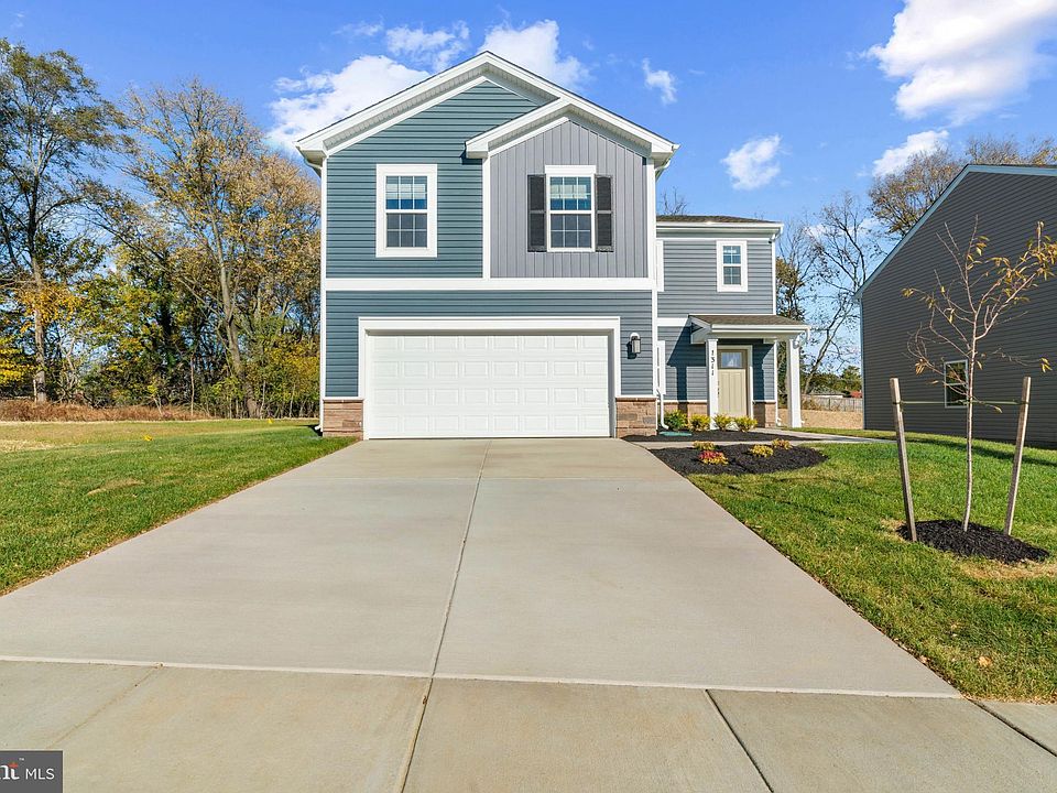 1st image of 1311 Moller Ave