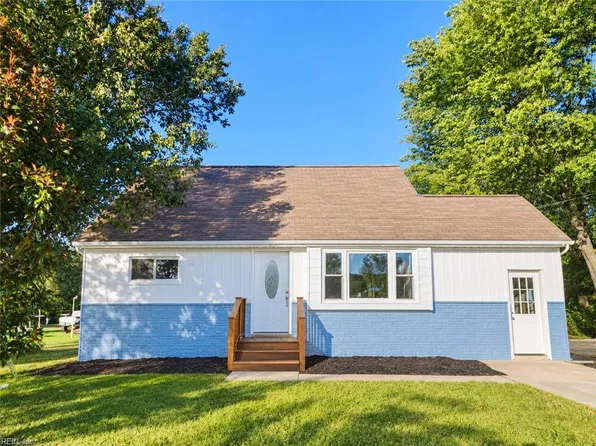 941 Long Ridge Rd, Chesapeake, VA 23322