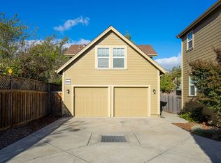 319 5th St, Petaluma, CA 94952