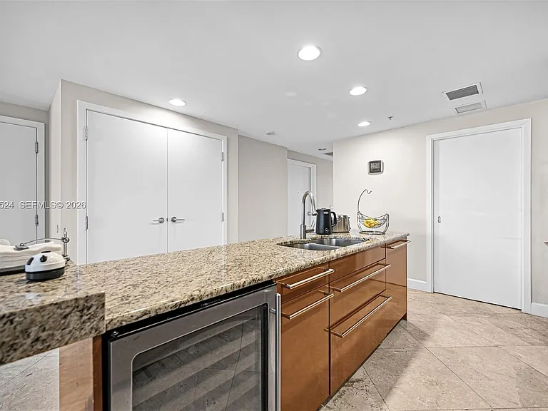 3801 Collins Ave #1102 — Photo 21