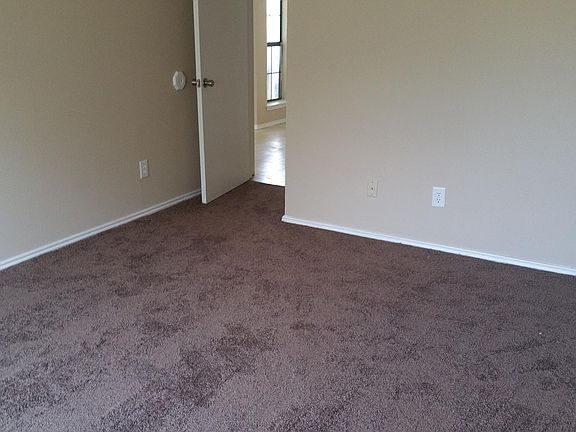 5th image of 5813 Lake Hubbard Pkwy APT 407D
