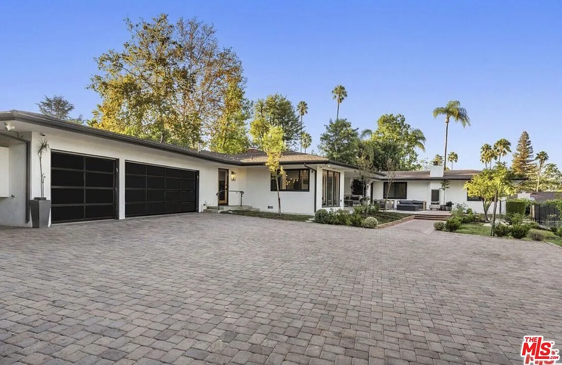 5 bed, 3.5 bath, 3550 sqft, $16,000 — Photo 4