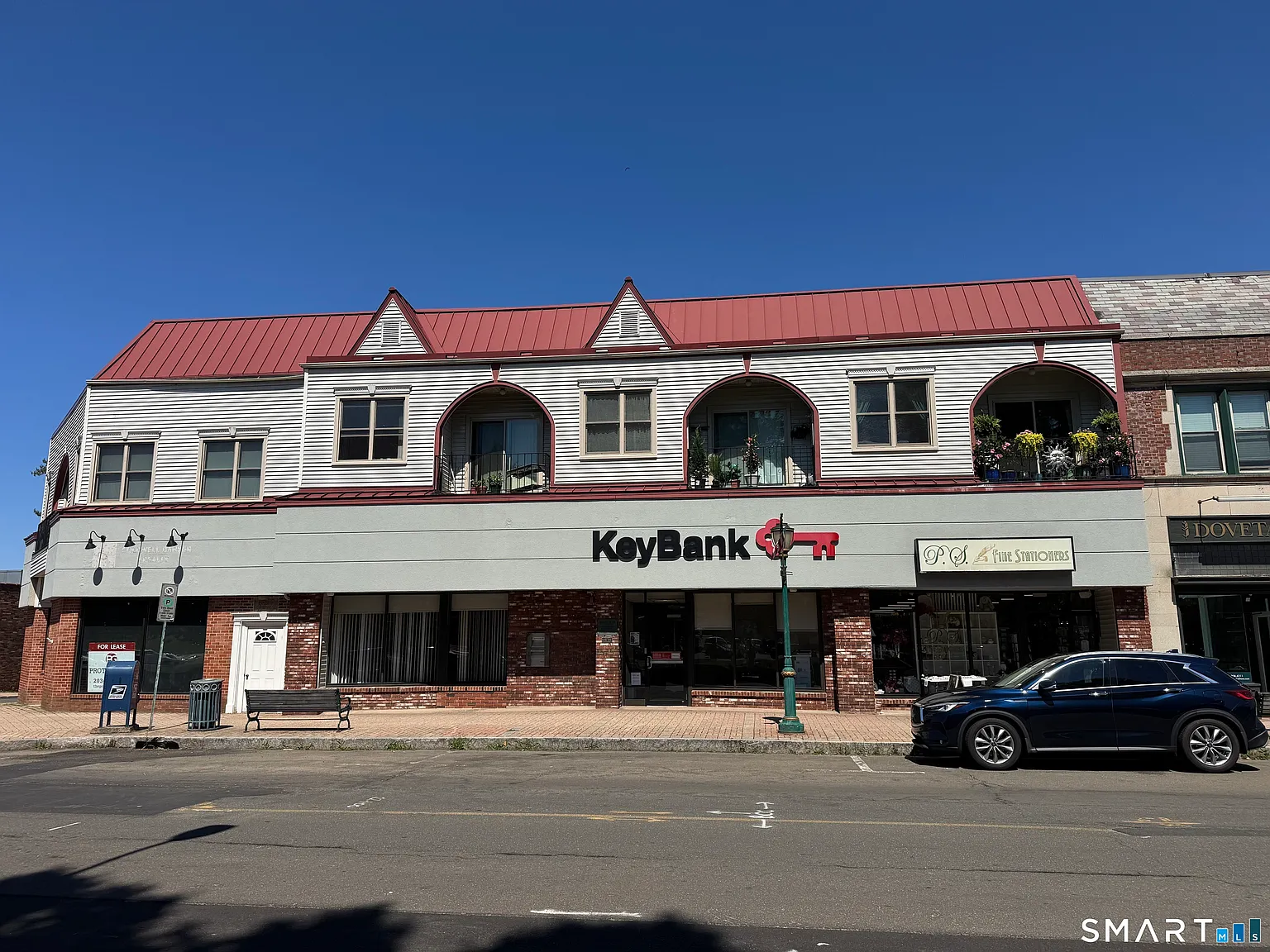1 bed, 1.0 bath, 750 sqft, $1,800 — Photo 1