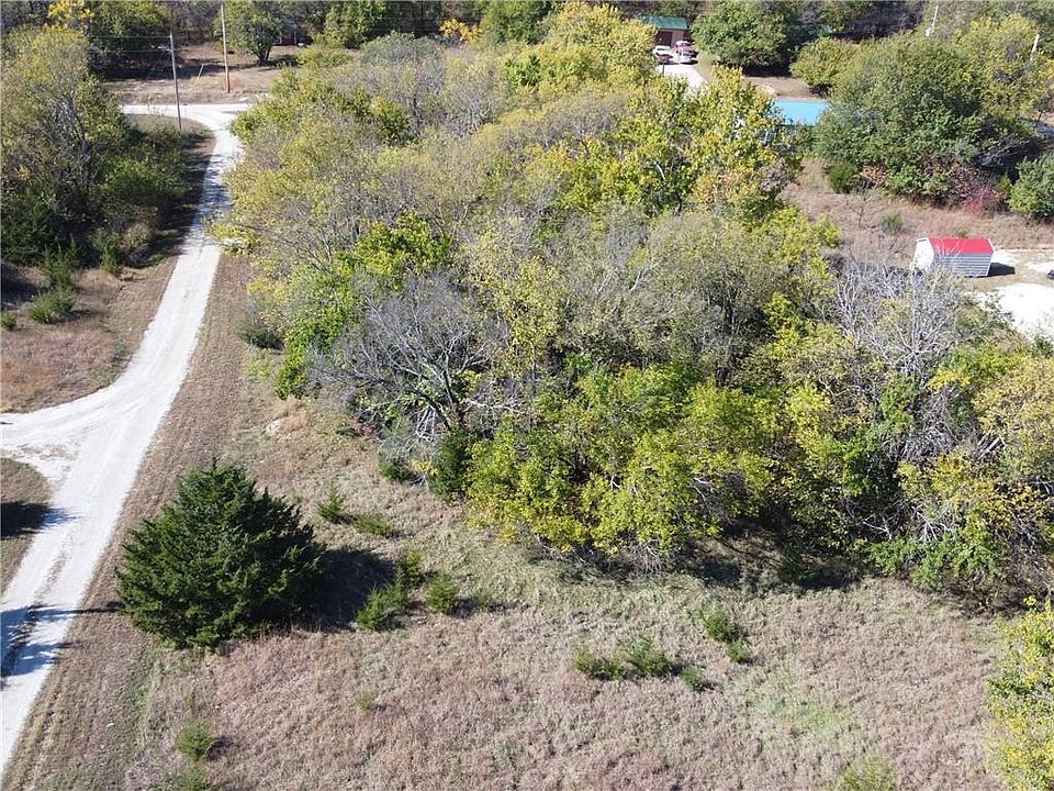 2nd image of 41 Illinois Dr