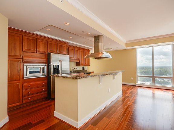 5th image of 4545 Commerce St Unit 1903