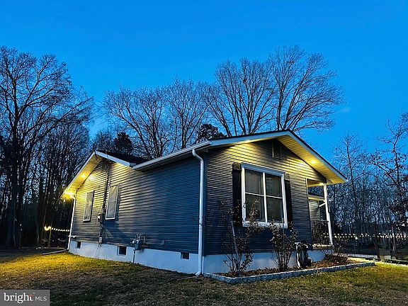 2nd image of 1001 New Brooklyn Rd