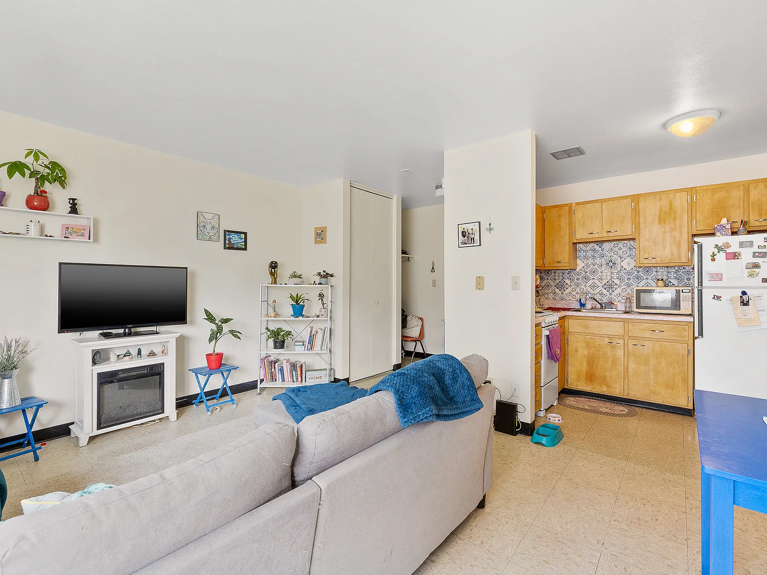 Valley Hi Apartments — Photo 1