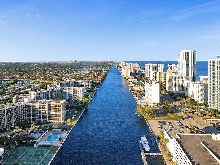 3725 S Ocean Dr #1506 — Photo 41