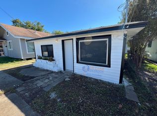 1212 Pine St, Baytown, TX 77520