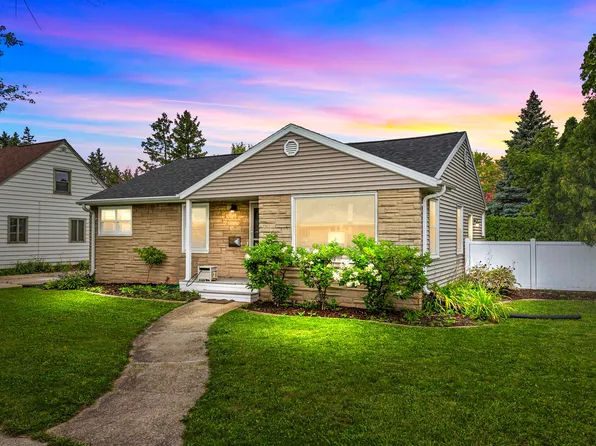 1106 W Glendale Ave, Appleton, WI 54914