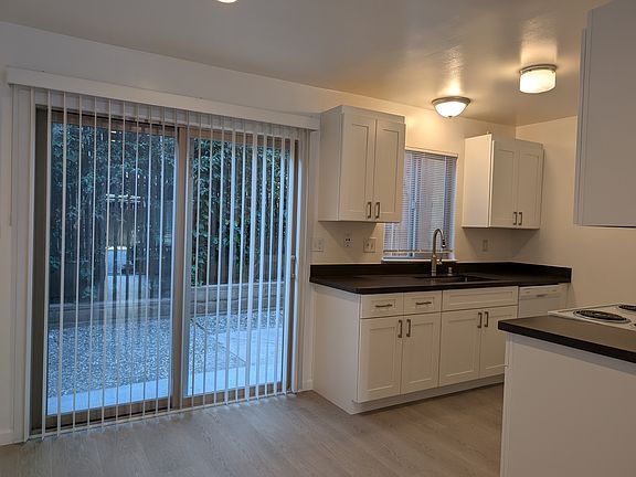2nd image of 129 Grant St #2