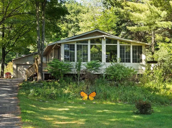 12184 SW Torch Lake Dr, Rapid City, MI 49676