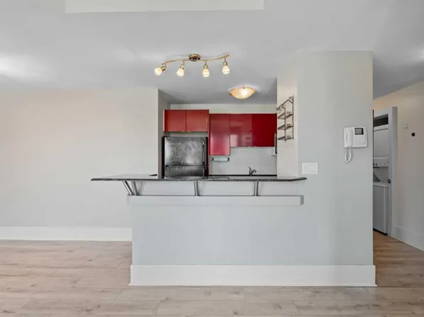 706 E 15th Ave SW #403, Calgary, AB T2R 0R7