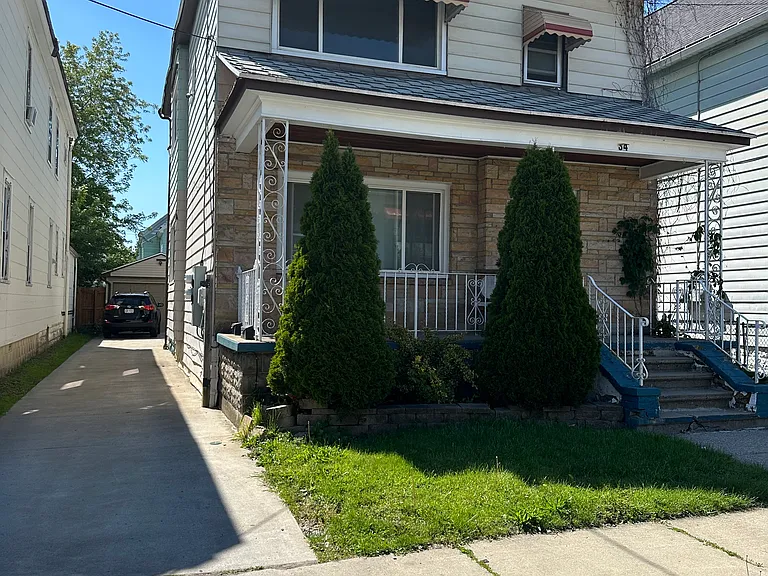 34 Krakow St — Photo 2