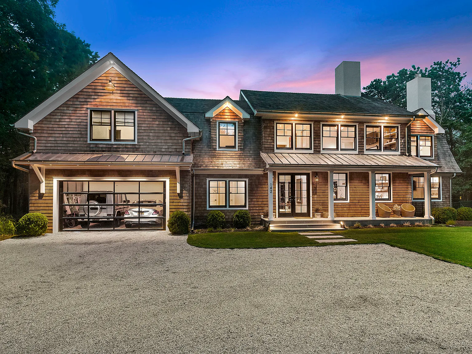 Luxury Modern Transitional Home — Photo 2