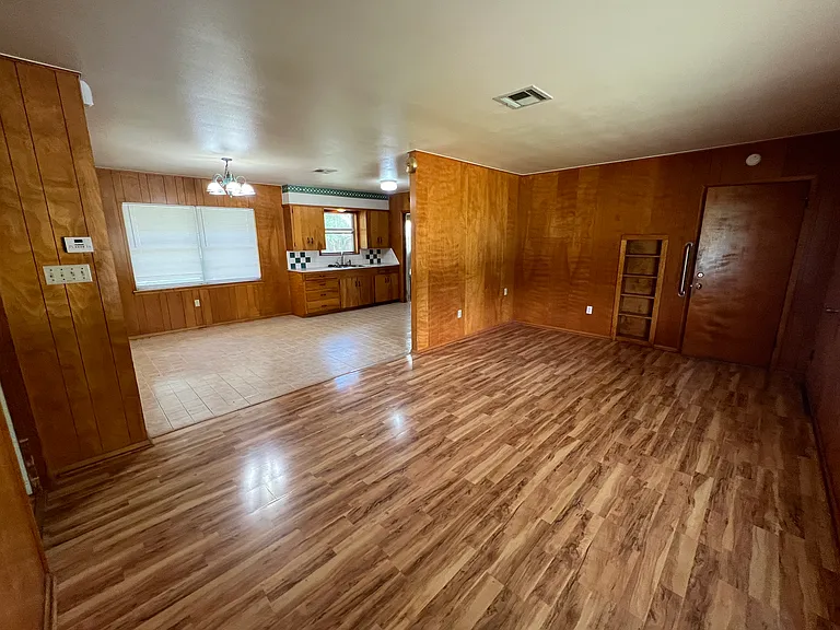 712 N Penelope St — Photo 12