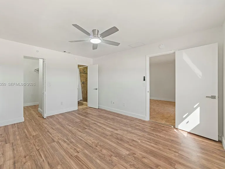 880 NE 207th Ter #20210 — Photo 11