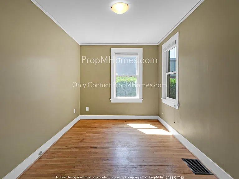Charming Two Bedroom, One Bath in Mt Tabor! — Photo 14