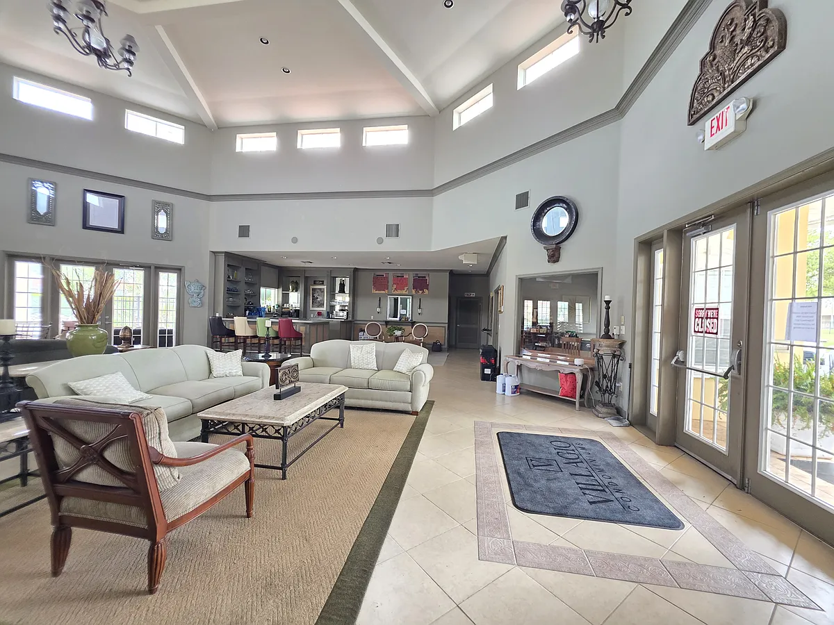 Building Photo - 1195 Villagio Cir #208