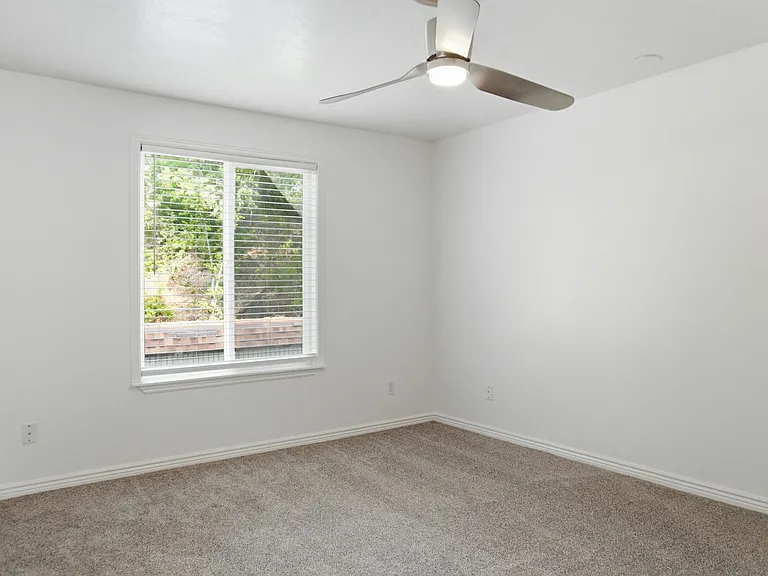 5396 S Willow Ln — Photo 5