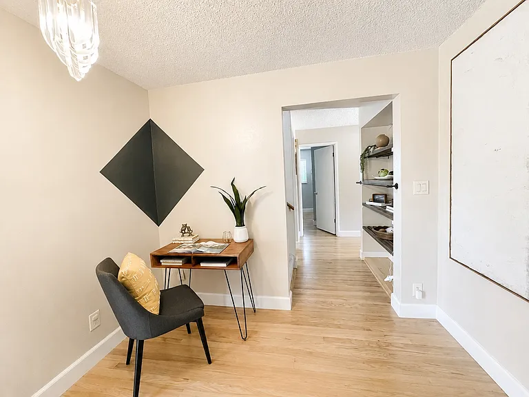 2019 Debbie Ln — Photo 6