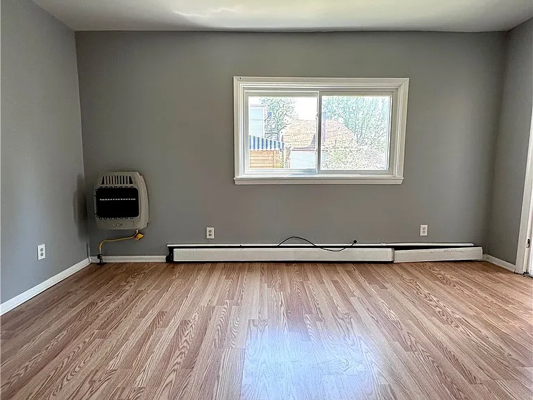 688 Columbus Pkwy — Photo 4
