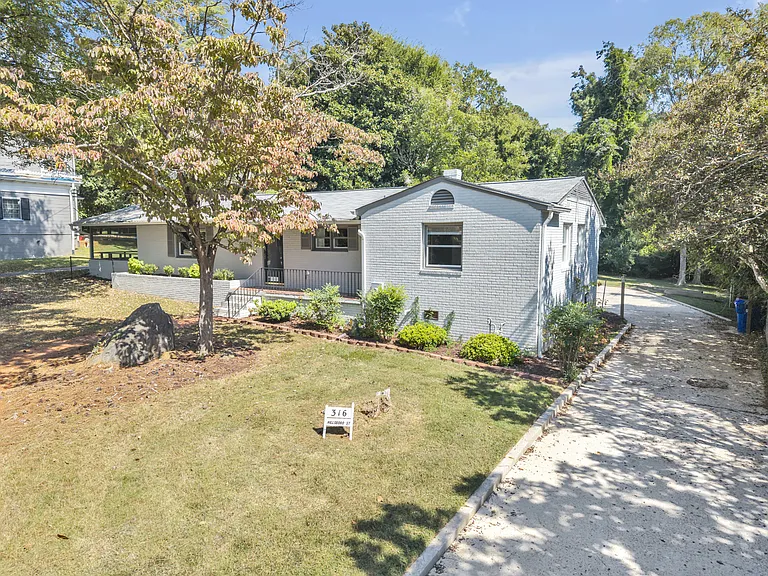 316 Hillsboro St — Photo 3