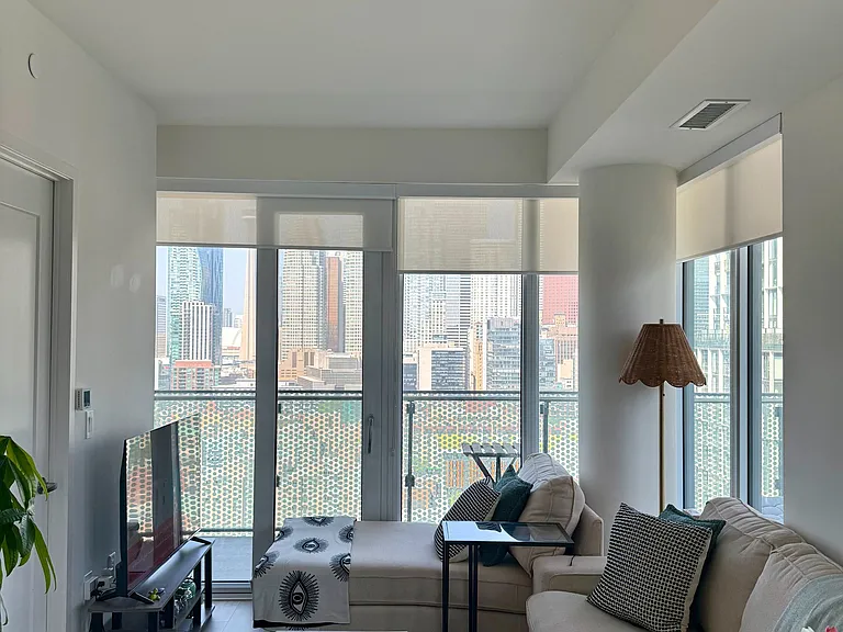 135 Lower Sherbourne St #2333 — Photo 8