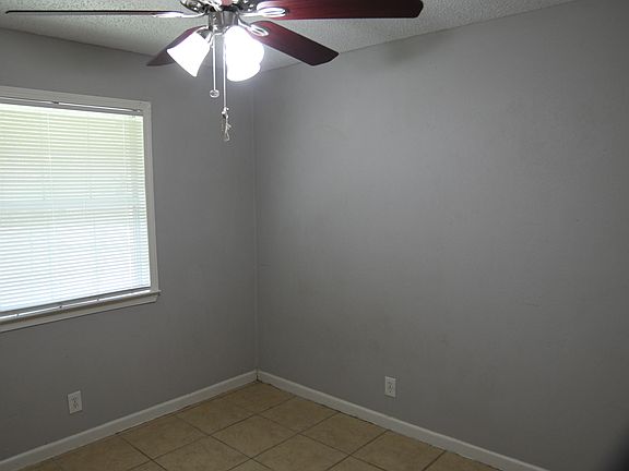 4th image of 5527 Lochmoor #2