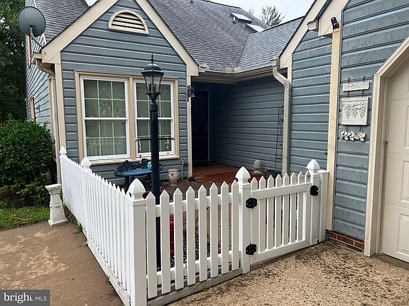 3rd image of 11551 Savannah Dr