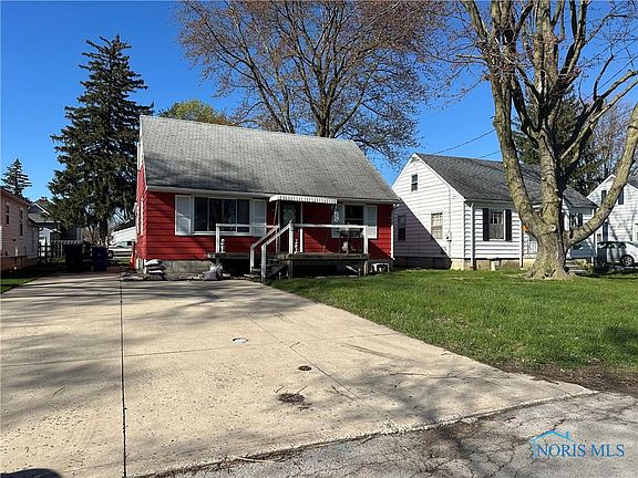 2nd image of 209 Carr Ave